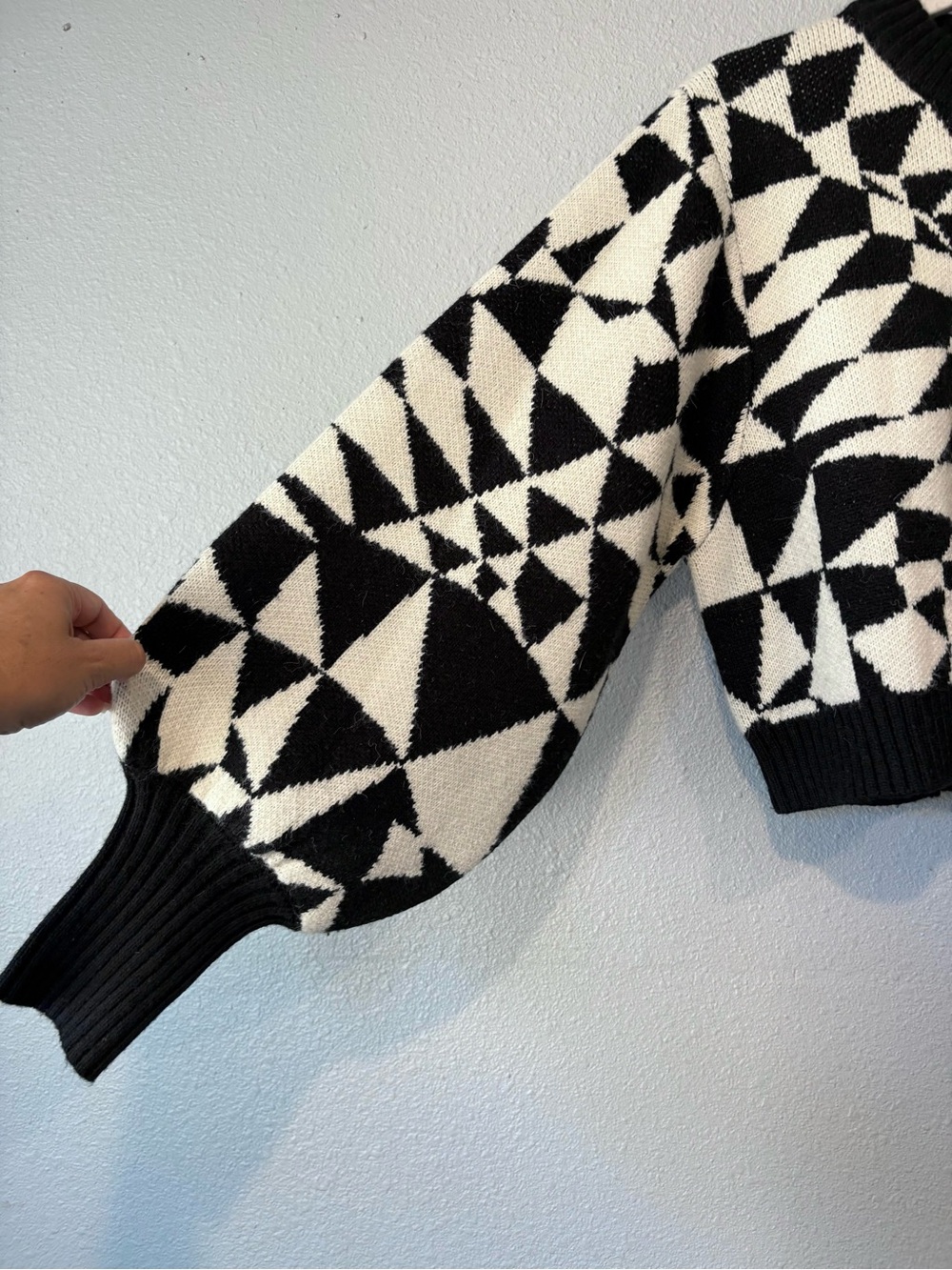Farm Rio Deco Geometric Knit Black White Balloon Sleeve Sweater size medium - Picture 4 of 7